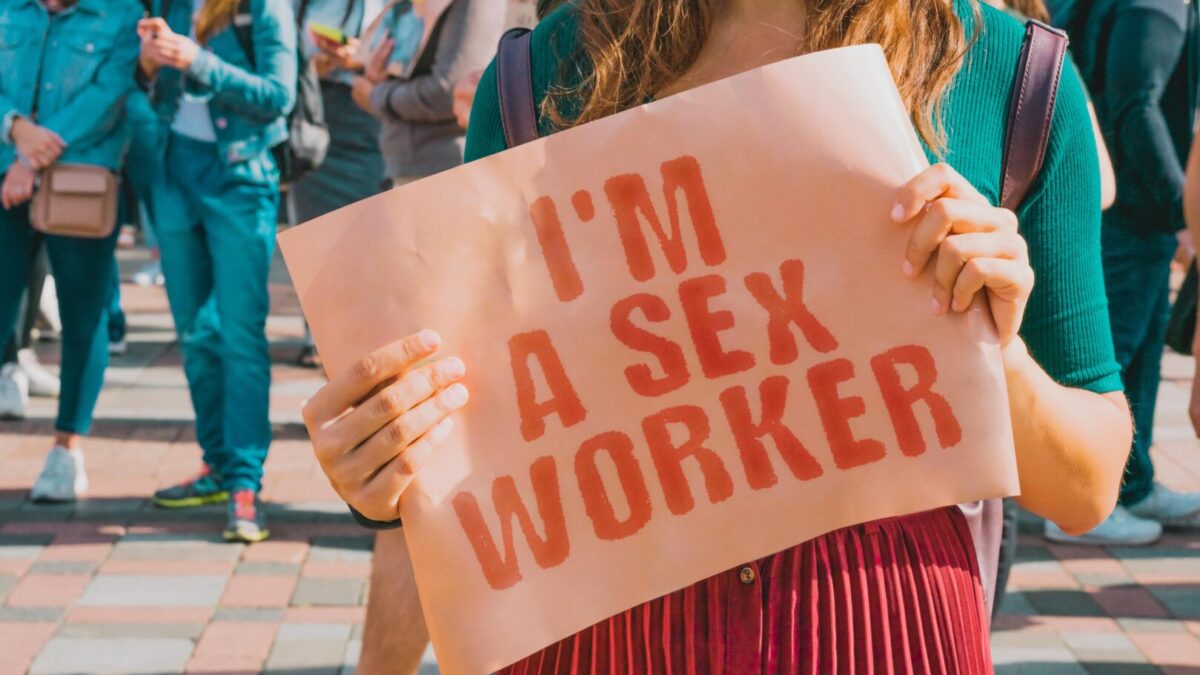 Perché dovremmo cominciare a parlare seriamente di sex work